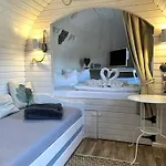 船屋 Iglu Camp